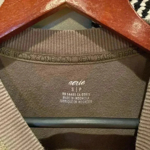 AERIE OLIVE GREEN TEDDY PULLOVER CREWNECK OVERSIZED SIZE S - Picture 4 of 4